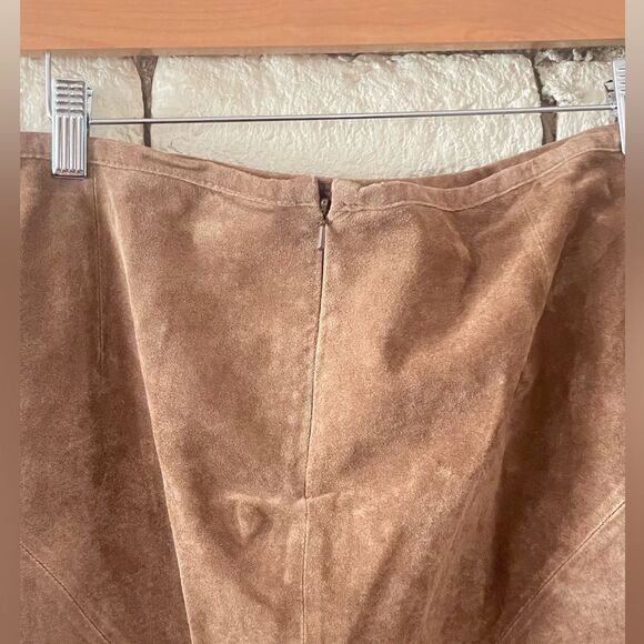 J. Jill Brown A-Line Leather Skirt with Floral Embroidery - Picture 6 of 9